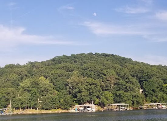 missouri/lake-of-the-ozarks/landmark/celebration-cruises