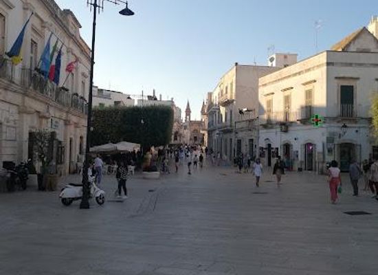 italy/apulia/landmark/piazza-del-popolo