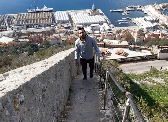 gibraltar/gibraltar-harbour/landmark/apes-den