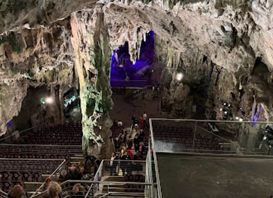 gibraltar/st-michael-s-cave/landmark/douglas-s-cave