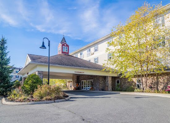 massachusetts/berkshires/landmark/berkshire-mountain-lodge