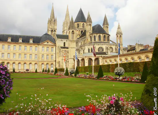 france/caen/landmark/caen-tourist-office
