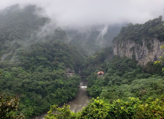 ecuador/morona-santiago-region/landmark/columpio-extremo-el-abismo-del-diablo