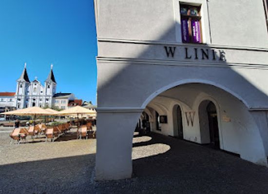 slovakia/zilina/landmark/knihkupectvo-a-kaviaren-artforum