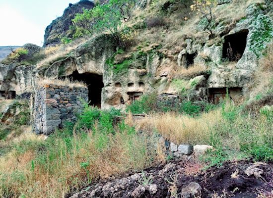 georgia/vardzia/landmark/chachkari