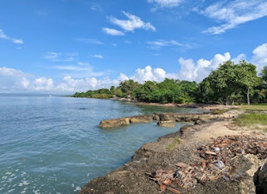 vanuatu/espiritu-santo/landmark/million-dollar-point