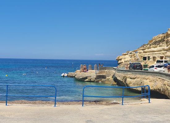malta/hondoq-bay/landmark/dahlet-qorrot-beach
