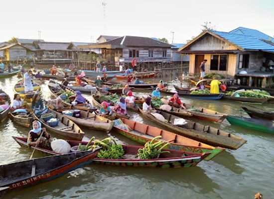 indonesia/south-kalimantan/landmark/lok-baintan-floating-market