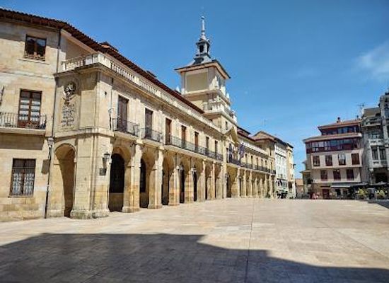 spain/oviedo/landmark/oviedo-town-hall