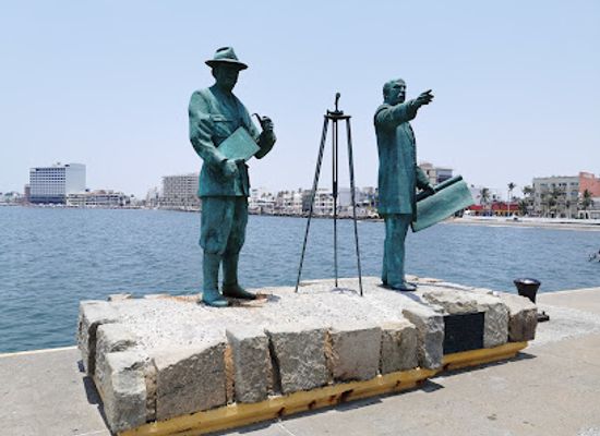 mexico/veracruz/malecon/landmark/conjunto-escultorico-del-centenario-de-la-construccion-del-puerto-de-veracruz