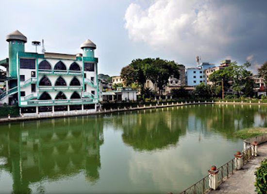 bangladesh/chittagong-division/landmark/lal-dighi