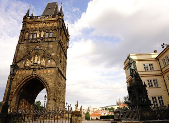 czechia/bohemia/landmark/old-town-bridge-tower
