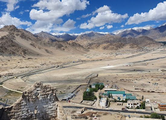 india/ladakh/landmark/offside-cafe
