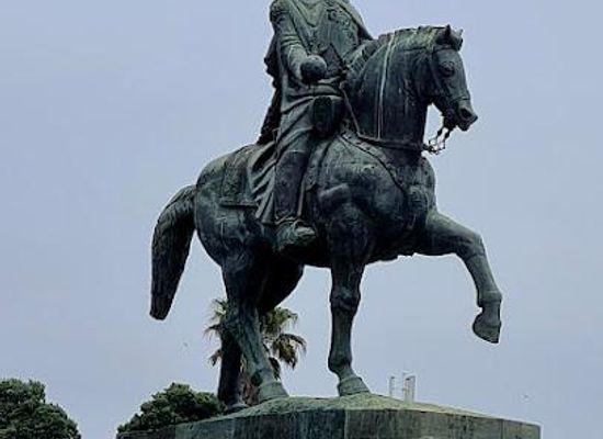 portugal/braga/landmark/the-equestrian-statue-of-john-vi