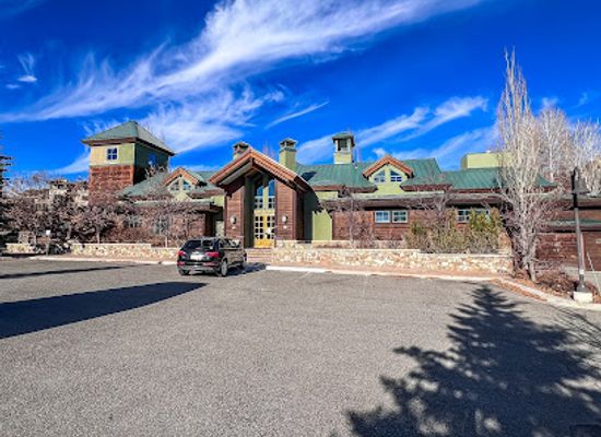 idaho/sun-valley/landmark/elkhorn-inn