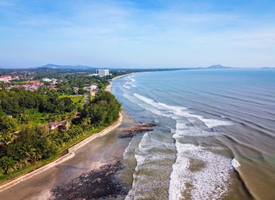 malaysia/kuantan/landmark/pantai-batu-hitam