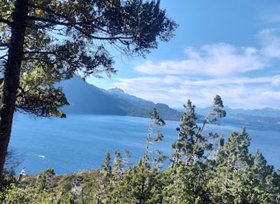 argentina/san-carlos-de-bariloche/villa-tacul/landmark/inicio-de-sendero-a-llao-llao-y-villa-tacul