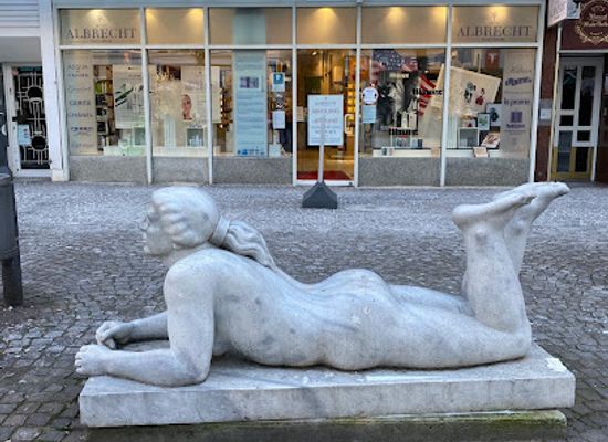 germany/lower-rhine/landmark/liegende