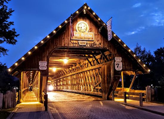 michigan/frankenmuth/landmark/bavarian-inn-holz-brucke-covered-bridge