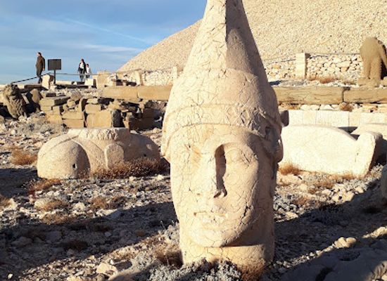 turkiye/mount-nemrut/landmark/nemrut-un-kuzey-terasi