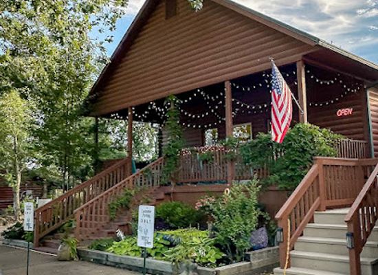 oklahoma/kiamichi-country/landmark/fishtales-winery-bistro
