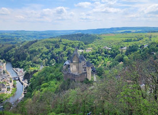 luxembourg/vianden/landmark/parking-chateau-de-vianden