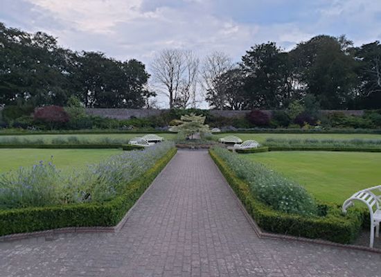 united-kingdom/aberdeen/old-aberdeen/attraction/the-walled-garden
