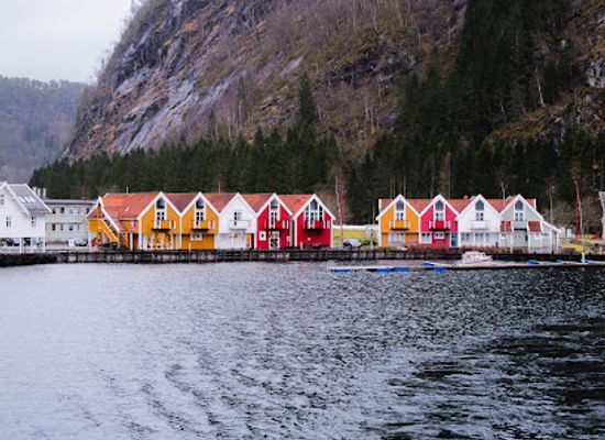 norway/vestlandet/landmark/waterfall-bergsaa