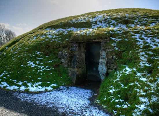 ireland/county-meath/landmark/four-knocks-tomb