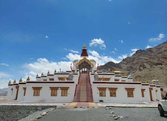 india/leh/landmark/himalayan-shepherd-car-rental-in-leh-ladakh-leh-ladakh-tour-packages