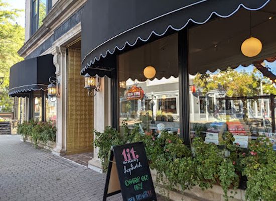 illinois/champaign/landmark/the-literary