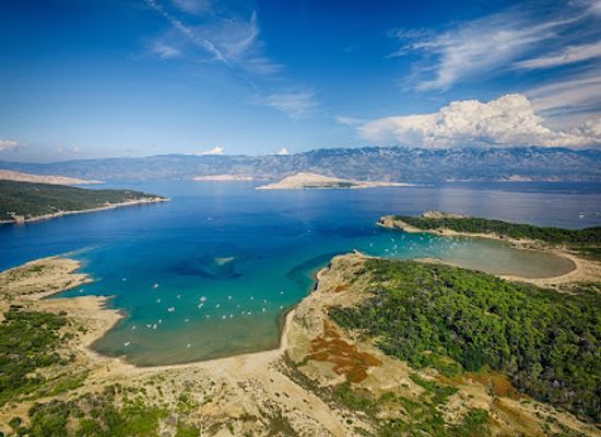 croatia/kvarner-gulf/landmark/dubac-beach