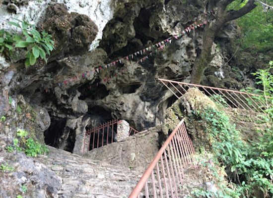 nepal/seti-zone/landmark/chamere-gufa