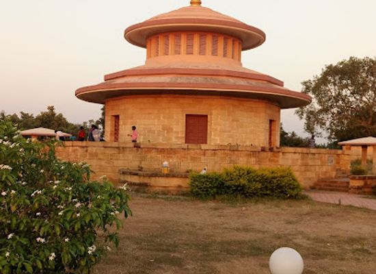 india/central-india/landmark/mahakavi-kalidas-smarak
