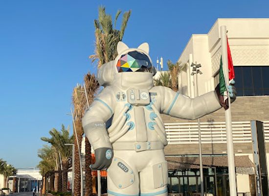 united-arab-emirates/yas-island/landmark/the-astronaut-monument