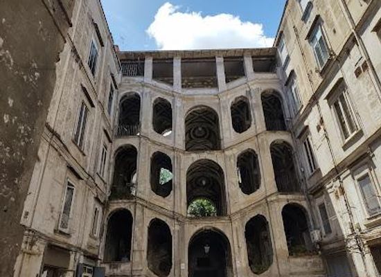 italy/naples/landmark/san-felice-palace