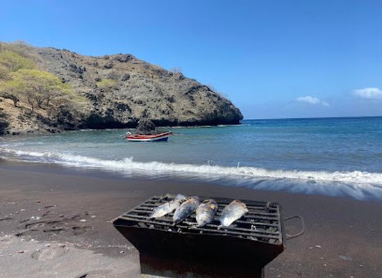 cabo-verde/praia-do-tarrafal/landmark/la-barque-de-sety