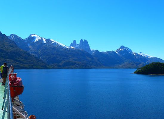 chile/aysen-region/landmark/serrano-island