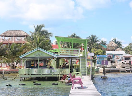 belize/caye-caulker/landmark/sip-n-dip