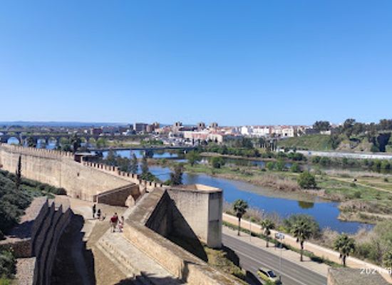 spain/badajoz/landmark/alcazaba-park