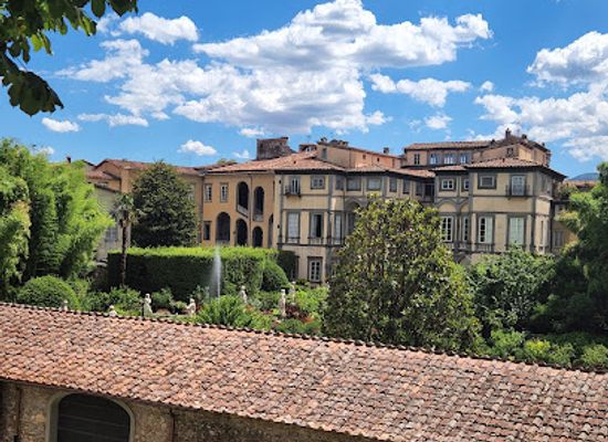 italy/lucca/landmark/palazzo-pfanner