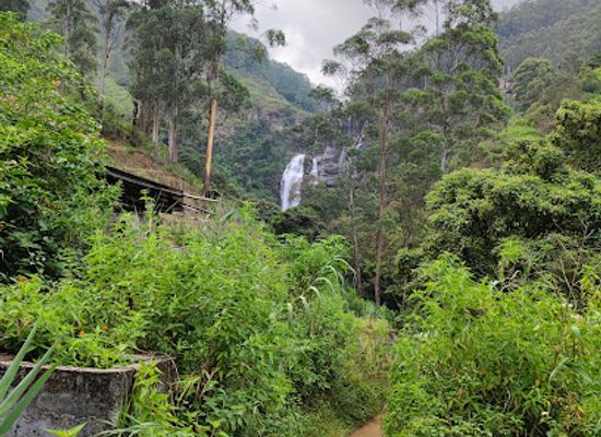 sri-lanka/nuwara-eliya-district/landmark/bomburu-ella-waterfall