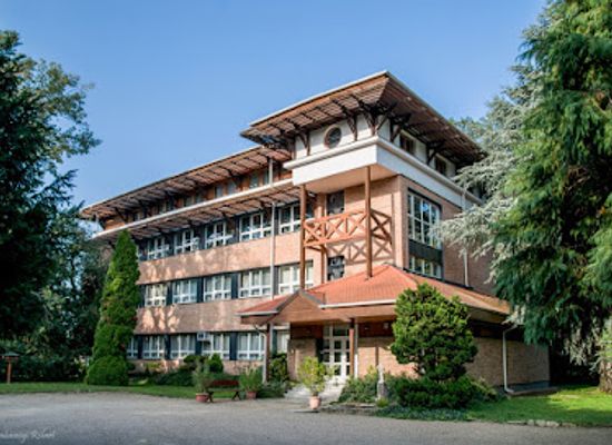 hungary/transdanubia/landmark/sarvar-arboretum