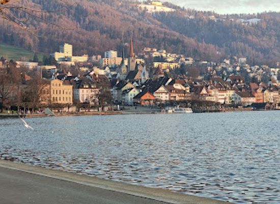 switzerland/zug/landmark/landsgemeindeplatz-steg
