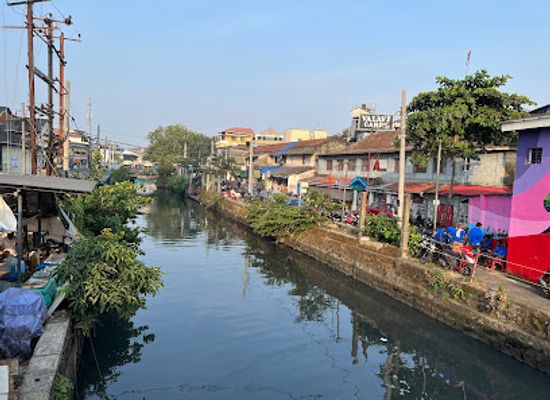 india/kochi/ernakulam/landmark/rainbow-hanging-bridge