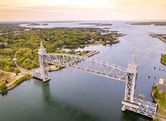 massachusetts/cape-cod/landmark/cape-cod-canal-railroad-bridge