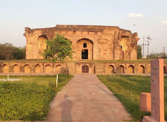 india/agra/sikandra/landmark/lodhi-tomb