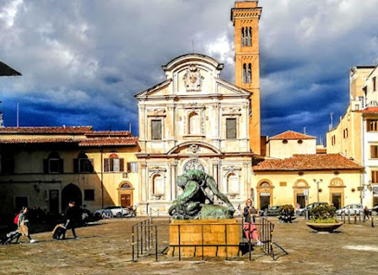 italy/florence/landmark/piazza-ognissanti