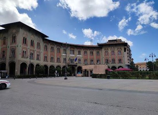 italy/pisa/landmark/p-za-v-emanuele-ii