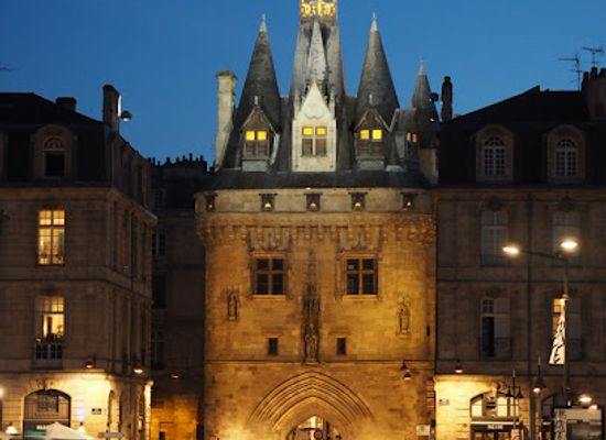 france/bordeaux-wine-region/landmark/porte-cailhau